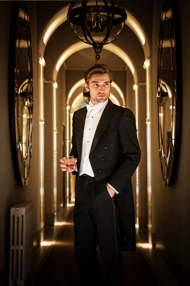 Fancy looking as suave at this on your big day? 😍 Domino Formal Hire Wear in #Thame might be able to help with that!
qoo.ly/w38ya #menswear #weddingattire #menssuit #mensattire #berkshire #buckinghamshire #oxford