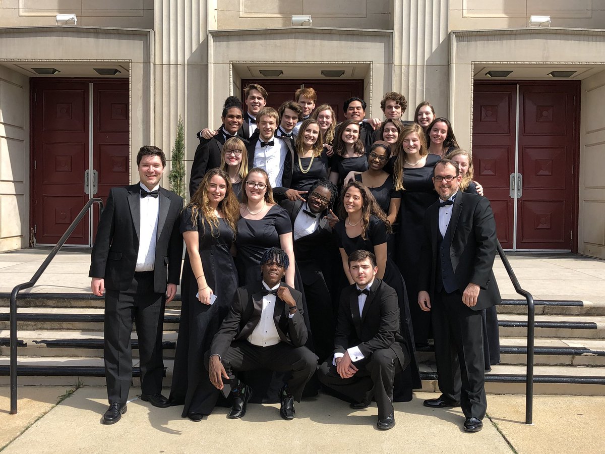 millbrookchoir's tweet photo. Another great MPA set! Congrats, Madrigals! We’re so proud of all of you 💕💕 #MPA19 https://t.co/XvUFyoc4eb