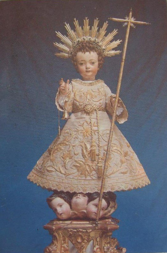 hdadantiguasev's tweet photo. Este viernes Vía Crucis en el Monasterio del Espíritu Santo. Una joya escondida junto al Palacio de Dueñas. La historia del Monasterio nos la contará nuestro admirado Manuel Jesús Roldán. No te lo pierdas!!! https://t.co/Ztq370J1wT