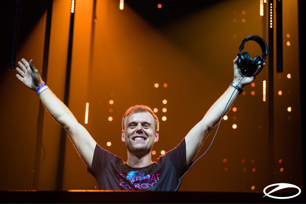 kessam56's tweet image. Epic #ASOT905