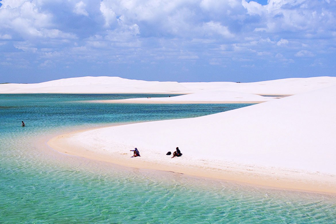 perfectplacessx's tweet photo. Lençóis Maranhenses - Brasil https://t.co/Y7I6Gs0P7K