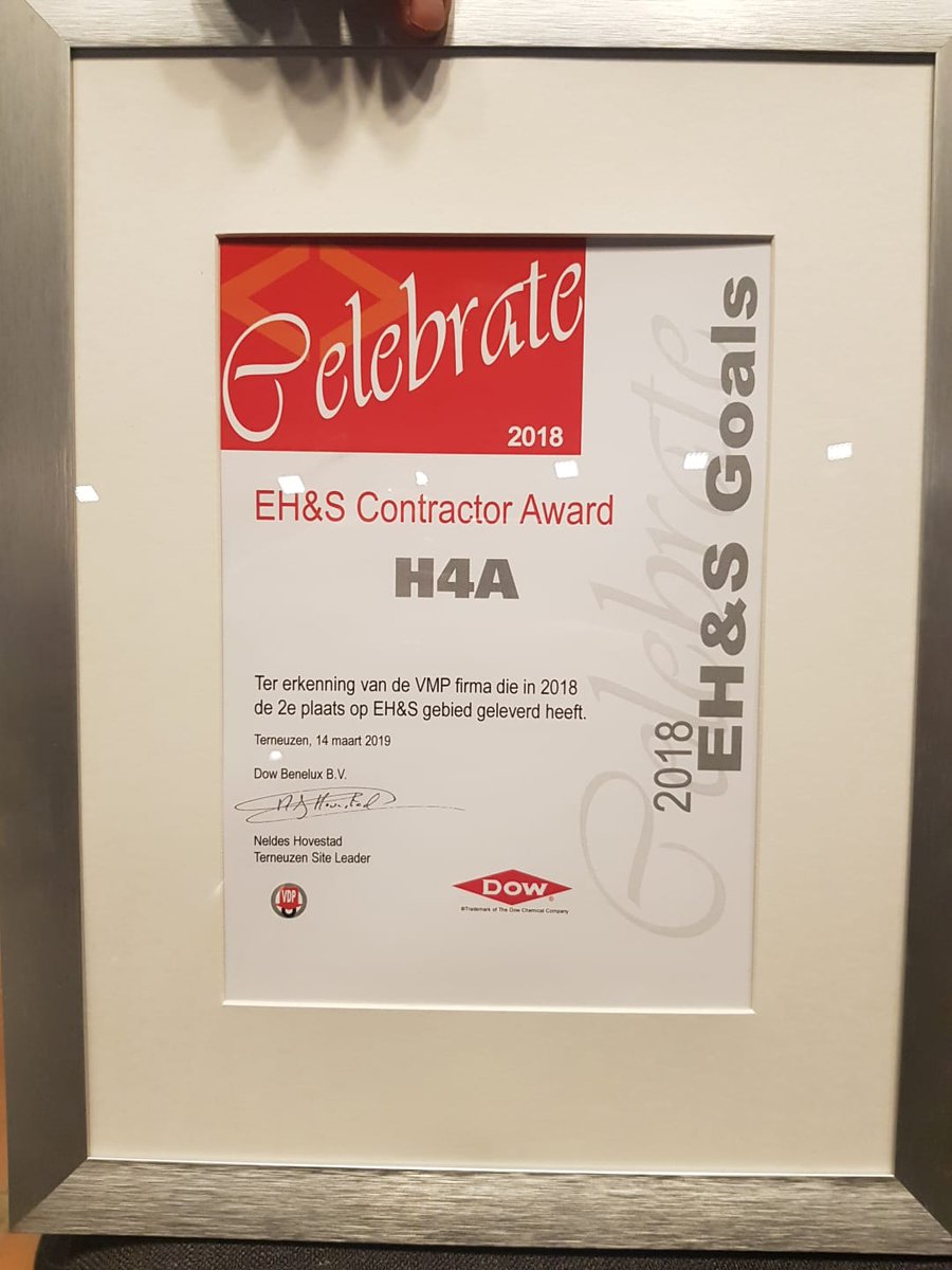 H4A_'s tweet image. Trots! H4A wint dit jaar de Innovatie Award en een tweede prijs voor de beste veiligheidsprestaties tijdens de Dow Contractor Awards. Een geweldige erkenning voor onze organisatie en de inzet van al onze medewerkers! #DowBenelux  #MaakhetbijH4A #innovatief #bewustveilig
