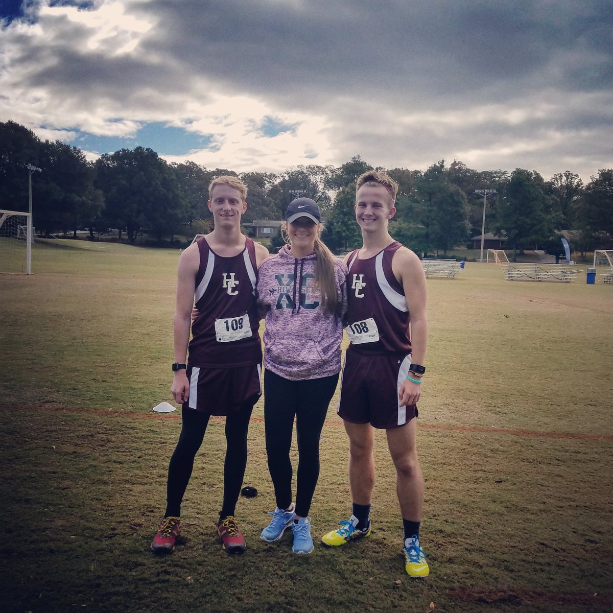 HCTigerToBe's tweet photo. Did you know we have men's and women's cross country?! 🏃🏼‍♂️🏃‍♀️

RT to spread the news and share some love to HCXC! 🐾🐯 https://t.co/XQRWmYXlzy