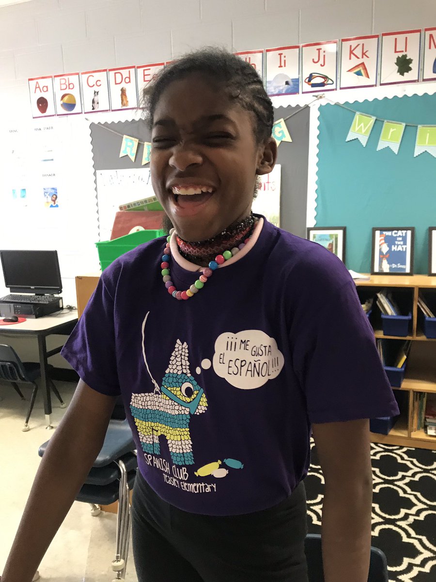 isky17's tweet photo. Club de Español @TeasleyElem Working in fluency and is really fun!! https://t.co/Lob9GFbmuU