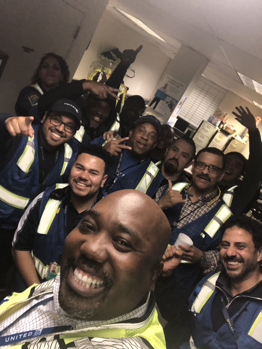 HendyGeorge's tweet photo. @weareunited Our #BeingUnited #RampReady IAD Supervisors AM to PM huddle, where everyone has a sense of our Shared Purpose and Values of Connecting people and Uniting the world: #EveryCustomer #EveryFlight #EveryDay #United #Core4 https://t.co/g0M1bNGGN5