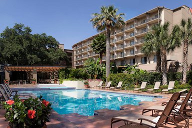 Spring break ready! ☀️ 

#SanAntonio | #MarriottPlaza