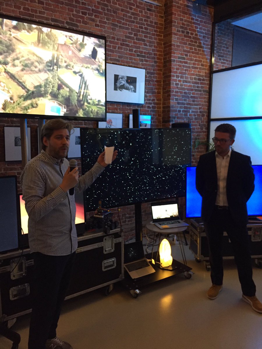 Vijf jaar @lunargravityBE! 
🥂 cheers, guys, <a href="/laurijnd/">Laurijn</a> &amp; <a href="/glenndavid/">Glenn Fellows</a>.