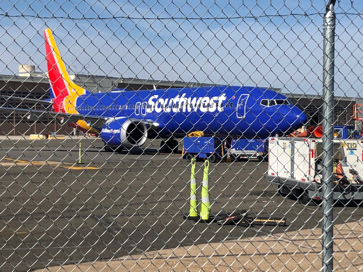 ABC7Stephen's tweet photo. Grounded Boing 737 Max 8 at Reagan National.  It also appears to be heading out without passengers  to a hub.  Few delays from grounding at this airport. ⁦@ABC7News⁩ https://t.co/NYB7jxXIMA