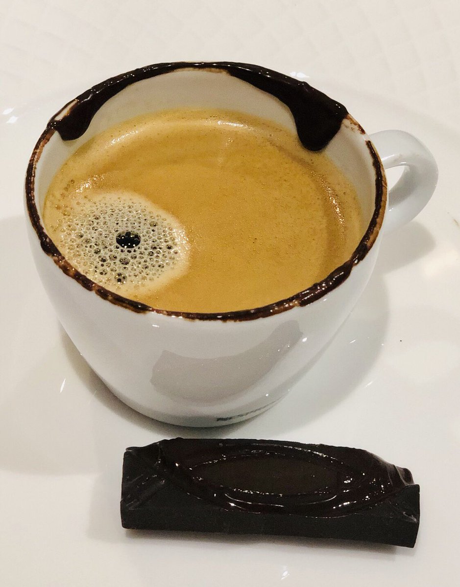 nadia_pateguana's tweet photo. 90% #lowcarb chocolate hack. Place chocolate on rim of hot expresso cup and move it around to get a delicious looking sip! #doctornadia #idmprogram https://t.co/7kalieADSI
