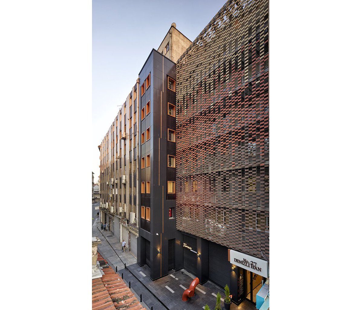 Flexbrick's tweet photo. Flexbrick® ceramic tissue provides this office building in the center of the Turkish capital with freshness and imagination and was refurbished by the architecture studio Buun Motto.
More info ➡️ https://t.co/lsJm06Lwsm https://t.co/hkMUi1srXl