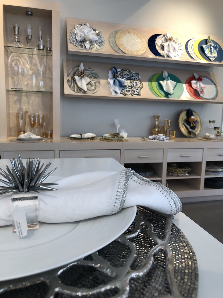 melroydesign's tweet photo. So exciting to be designing a table for the Lenox hill Spring Gala. So many beautiful options at @KIMSEYBERT https://t.co/vZRwUuVcd3