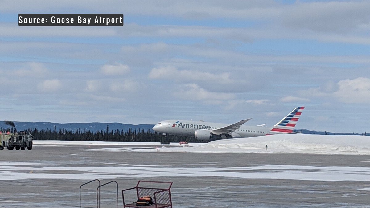 TomPodolec's tweet photo. Update 🔀 DIVERSION MEDICAL
American Airlines #AA47 from London just depart Goose Bay and continuing its journey to Chicago. Diverted earlier for a person in need of medical attention. 
https://t.co/c6tL89f3c6 https://t.co/CzR1pTfCNd