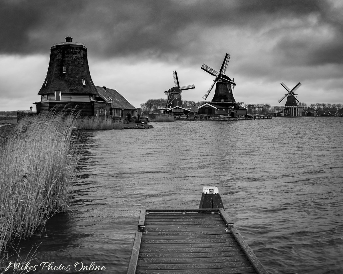 The Zaanse Schans is a residential area in which the 18th and 19th centuries are brought to life. Visit a bakery &amp; chocolate museum, watch clogs &amp; cheese being made and visit an authentic windmill. <a href="/Iamsterdam/">I amsterdam</a> <a href="/NBCNewAmsterdam/">New Amsterdam</a> <a href="/visitholland/">Visit Holland</a> <a href="/VisitAmsterdam_/">VisitAmsterdam</a> <a href="/DeZaanseSchans/">Zaanse Schans</a>