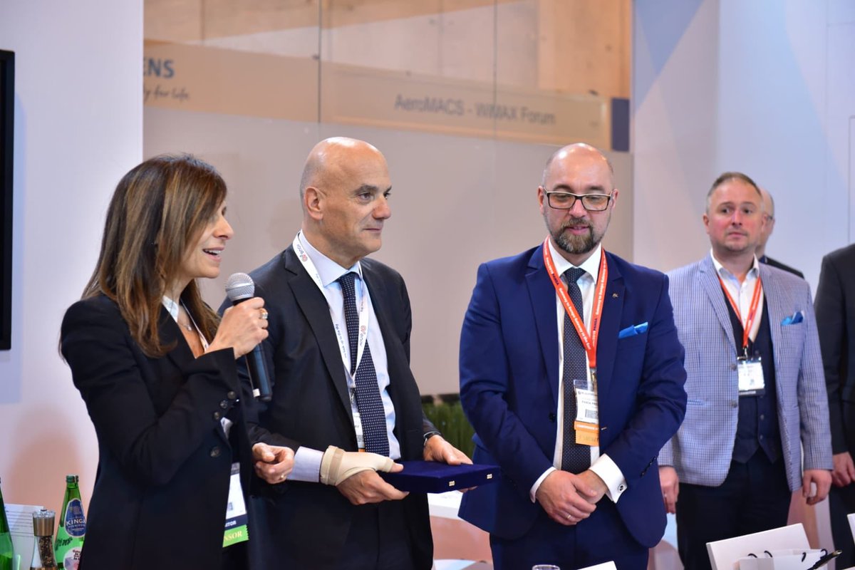 alliance_a6's tweet image. 🌌 Thank you @PANSA_PL for hosting the @alliance_a6 meeting at @WorldATM_now #WorldATM. Strengthening collaboration on Single European Sky 🇪🇺🤝 

Congrats Iacopo Prissinotti on your new role as @eurocontrol Network Manager Director 👏