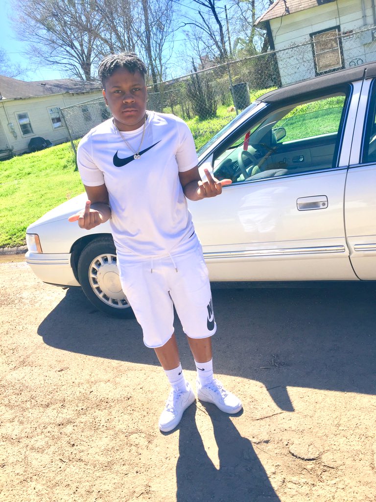 YesImDy's tweet photo. I was born w/ this drip, I just learned how to hustle❕✔️🐍 https://t.co/nWXitMsFcy