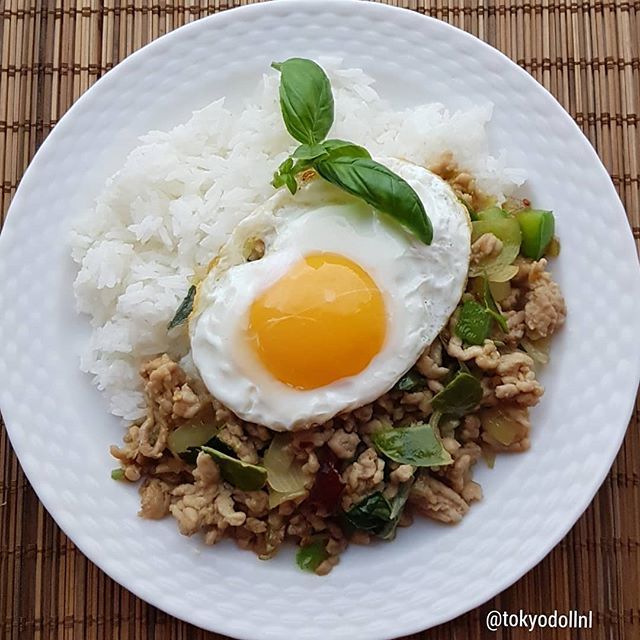 Gapao rice. (Phat kaphrao kai). Booming Thai dish in Japan consisting of chicken meat stir-frid with basil and fish sauce. Served on a rice, then topped fried egg. #homemade #tokyodollnlcook #ผัดกะเพรา #phatkaphrao ift.tt/2u8cE5C