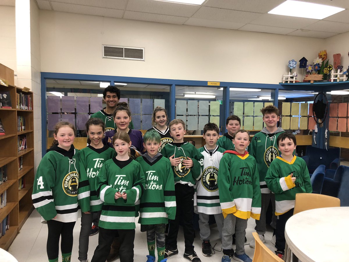 ES_Skyhawks's tweet image. Happy Pi day and Jersey Day! Love our ESS Spirit. ##ESSInTheCommunity #ESSBeingActive #ESSSpirit #MissedOurBballPlayers #MissedOurRingettePlayers #MissedOurBallPlayers #SoManyJerseys