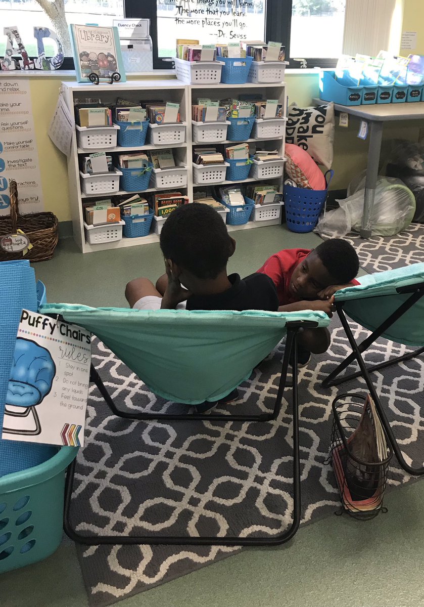 We help out our friends when they are feeling down. We supported one another and ended the day with a smile. #classroomcommunity #itsokaytobesad #justknowwehaveyourback