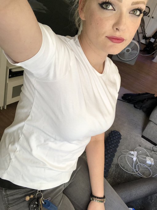 Hi babies https://t.co/gDzfhjkIRZ<a href="/tag/virgin"class="tags"><span>#virgin</span></a><a href="/tag/zoeypaige"class="tags"><span>#zoeypaige</span></a>