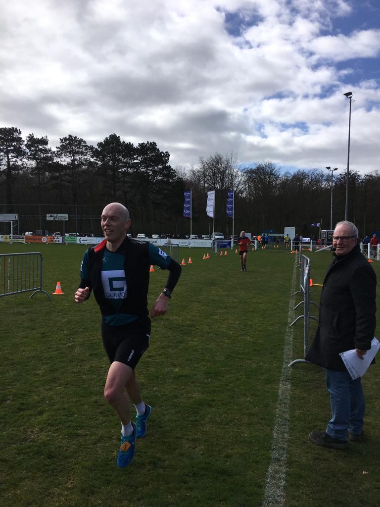 GunvorPR's tweet photo. Op 7 april neemt een groep #GPR en #SOTR medewerkers weer deel aan de @MarathonRdam . Als training liepen zij afgelopen zondag mee in Oostvoorne. #sportief #teambuilding https://t.co/hNQPdz2F38