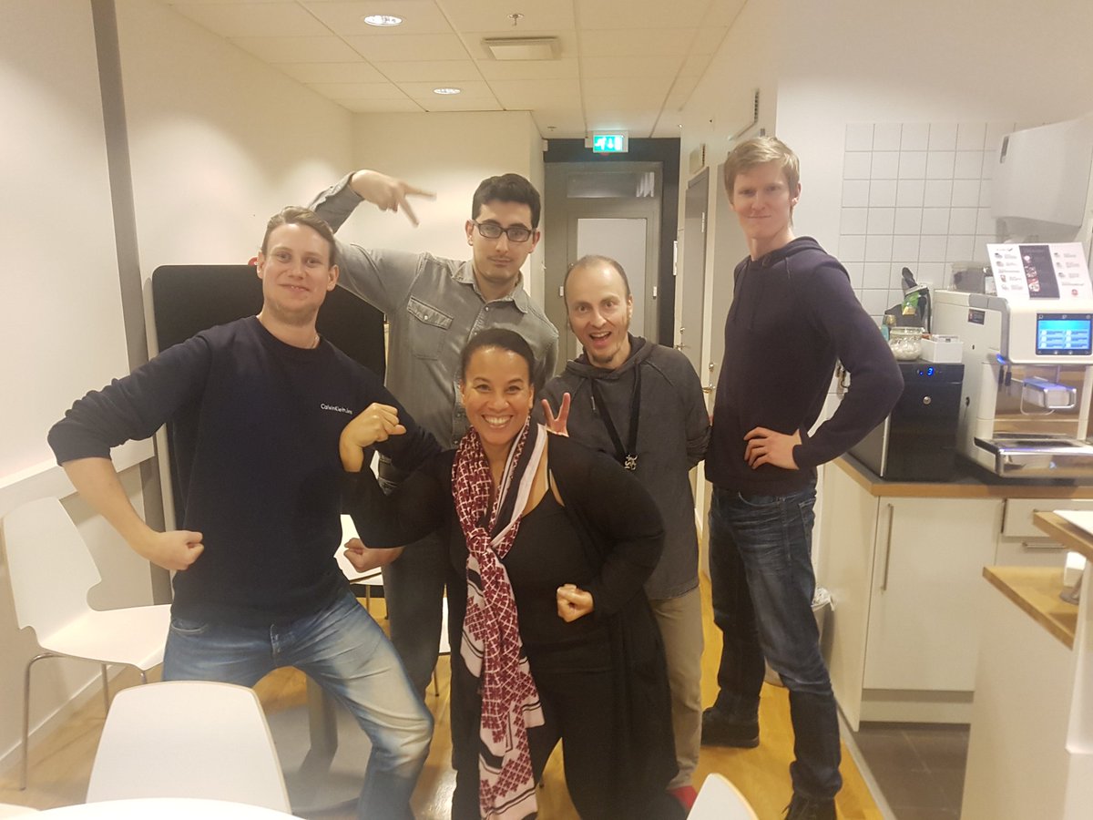 ConsatAB's tweet photo. Vilken härlig kväll med Consat Engineering AB. Trevlig mingel med Gothenburg C++ meet-up. Sedan kör några från teknikområdet, IT &amp; Mobilitet, Quizkväll.
#Meetup #softwaredeveloper #quiz https://t.co/pXDG6K6tyD