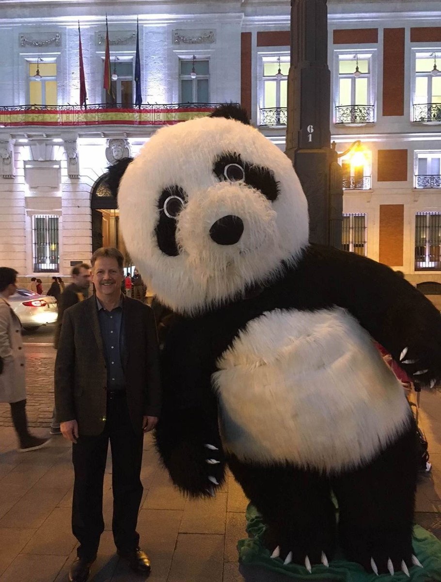GlobalElecAssn's tweet photo. It’s PANDA-monium in Spain as IPC’s Randy Cherry makes a new friend while traveling in Madrid on behalf of #IPCValidationServices. https://t.co/yCN70Ts7Kg https://t.co/jnHyYeBhJ1