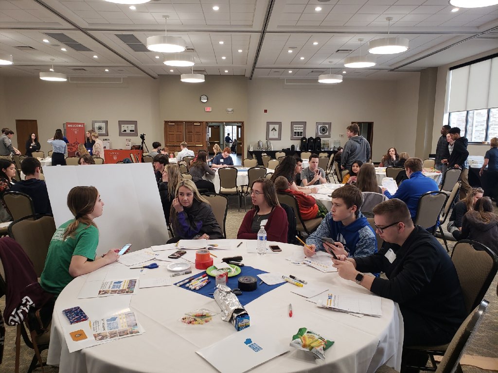 WCBizAlliance's tweet photo. 100+ Waukesha County students learned about economic & financial literacy & entrepreneurship at Mini Business World. Students created their own co's & competed in a shark-tank style competition #WIBusWorld #wcbizedpartner @WisconsinMC @CarrollU Read more: https://t.co/P8dwsMYsSd https://t.co/5MoETW9VZF