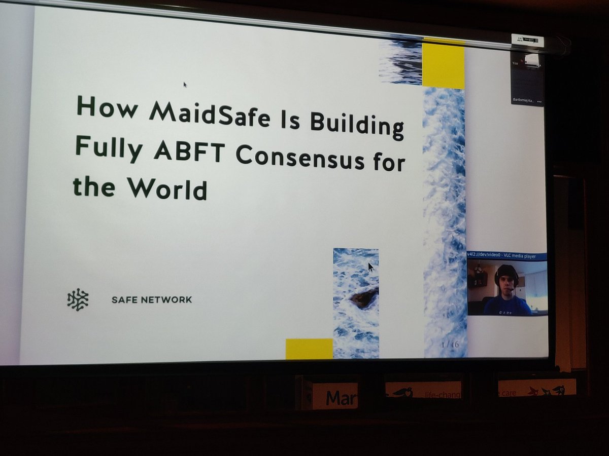 pierrec83's tweet image. @ebvalaim presenting the latest and greatest of PARSEC at the #SAFENetwork meetup in Brighton 😎