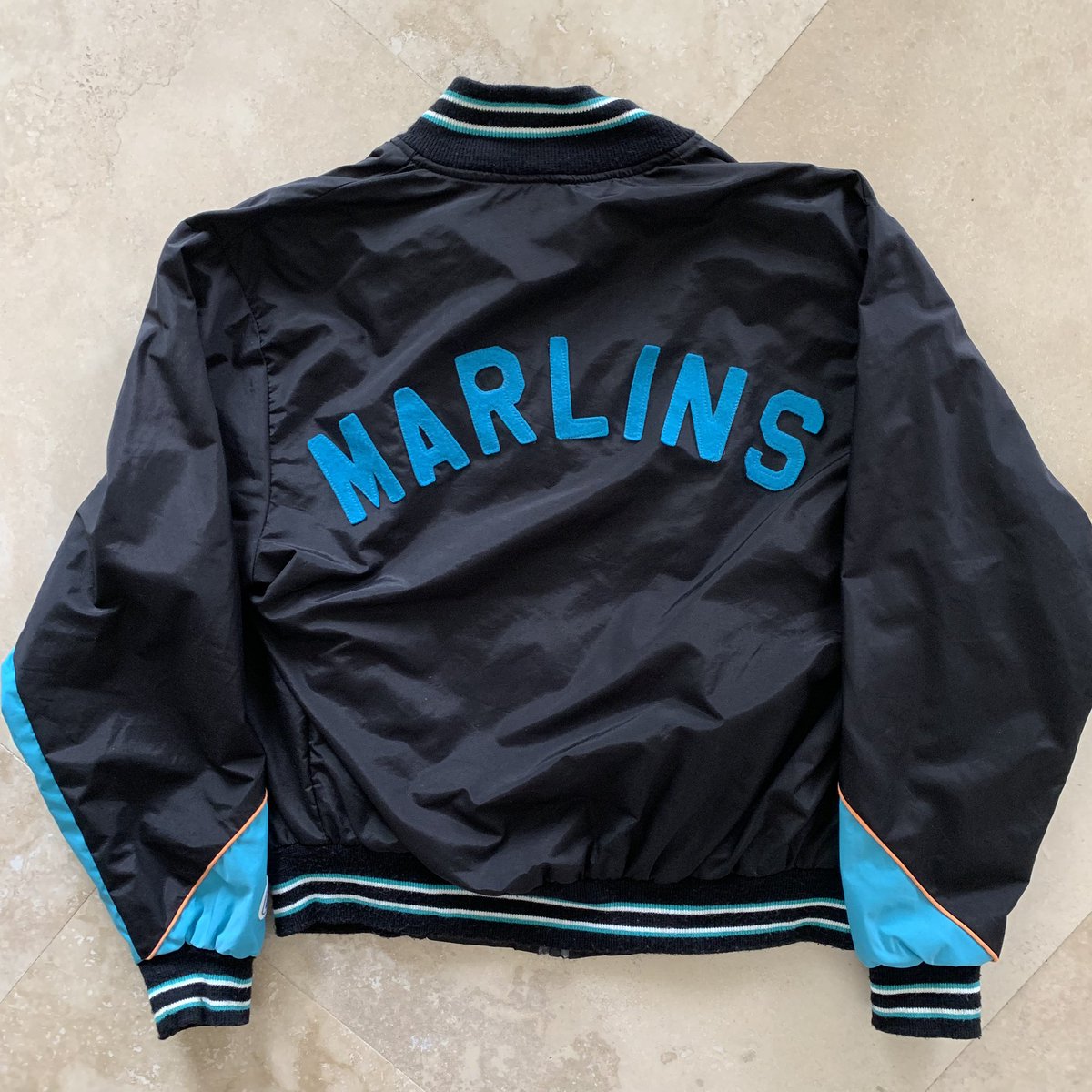 vintage_thrifty's tweet photo. Just picked up some Vintage 🔥 from Goodwill! Paid $15 total for these two jackets, but I think it is well worth it, especially because baseball season is right around the corner! #FloridaMarlins #MarlinPark #Mlb #VintageMlb #VintageApparel #GenuineMerchandise #Thriftresell https://t.co/oYF4uVzZeu