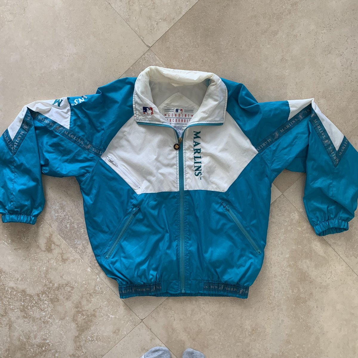 vintage_thrifty's tweet photo. Just picked up some Vintage 🔥 from Goodwill! Paid $15 total for these two jackets, but I think it is well worth it, especially because baseball season is right around the corner! #FloridaMarlins #MarlinPark #Mlb #VintageMlb #VintageApparel #GenuineMerchandise #Thriftresell https://t.co/oYF4uVzZeu