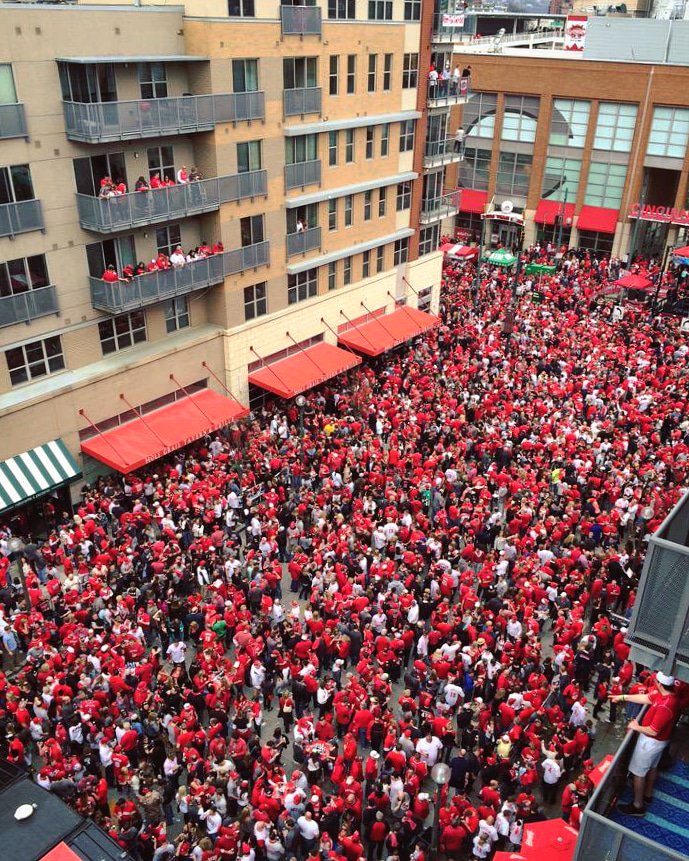CincyProblems's tweet photo. ❤️⚾  IN TWO WEEKS  ⚾❤️ 

#RedsOpeningDay https://t.co/oVbPHx8QG6