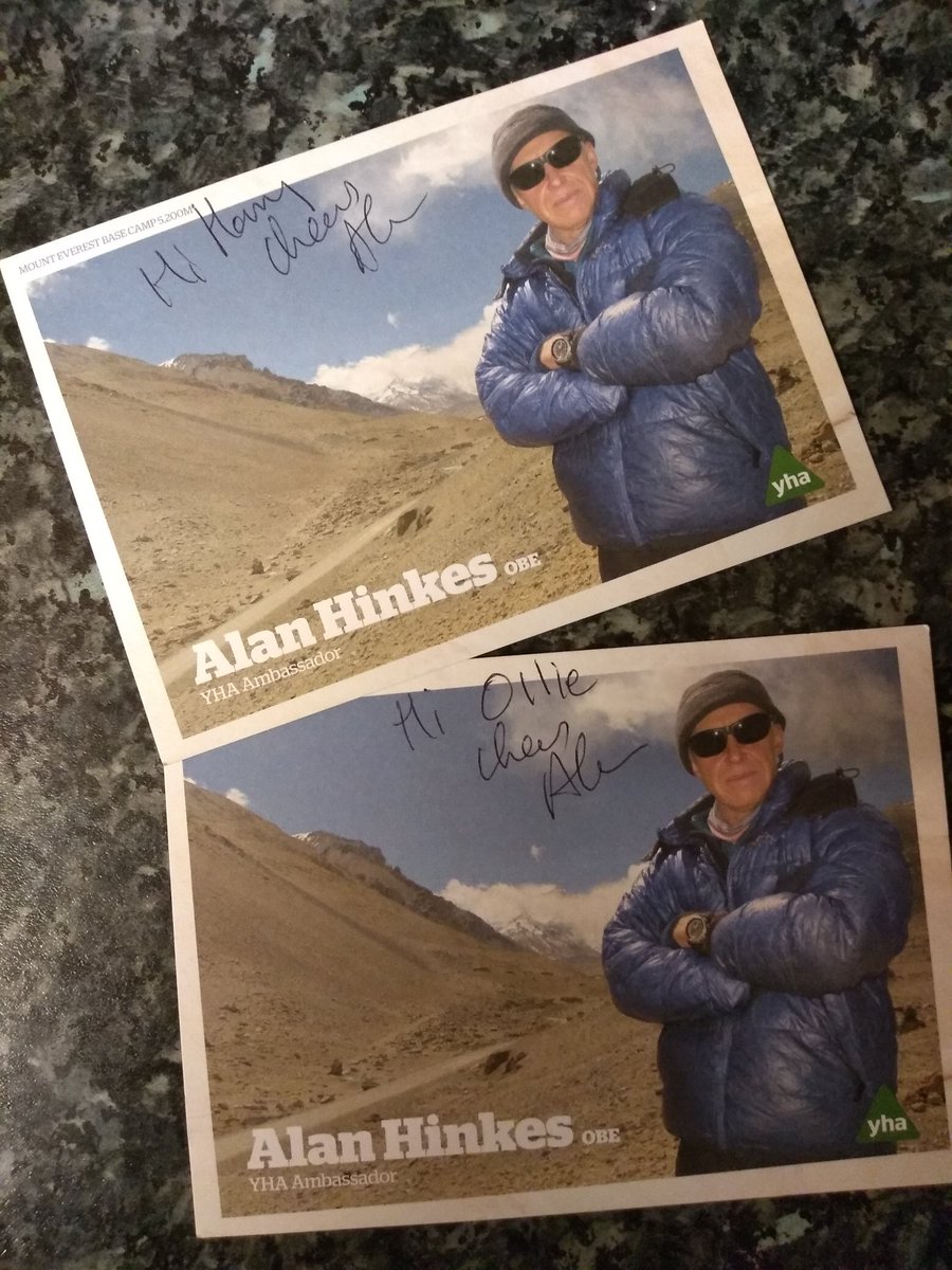 bgoody2010's tweet photo. Thanks for signing these cards for my boys. They'll be made up tomorrow. Was nice to see you 👍🏻... https://t.co/oz0WfxuHGq