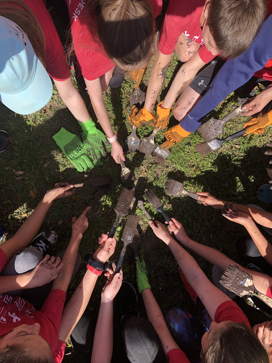 LTMStan_GTT's tweet photo. That's a wrap! LTMS Day of Service. Burke Center for Youth
@LakeTravisMS @ltmsdos2019 https://t.co/CdmGjCJBEg