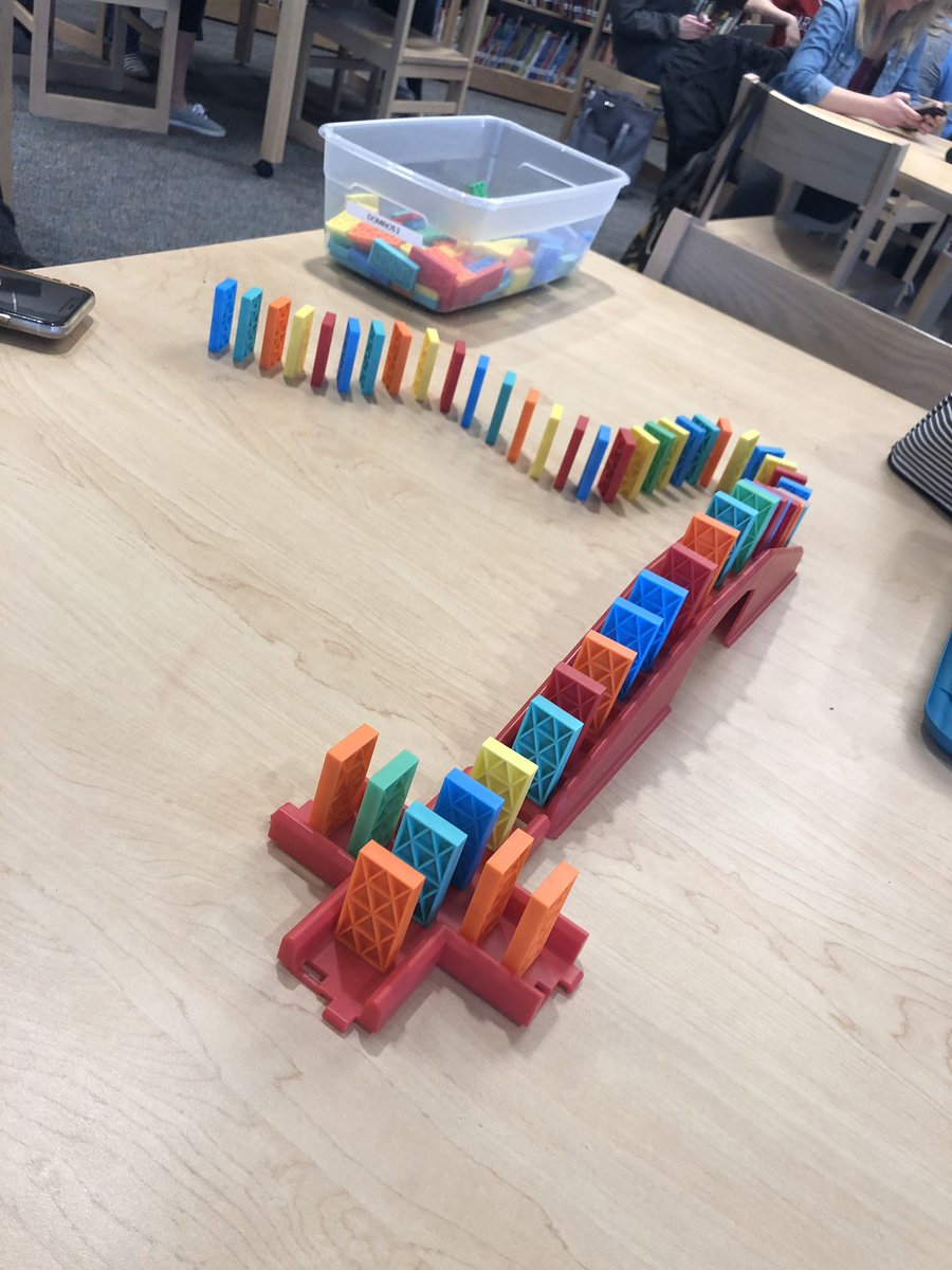 GonzalezLSEArts's tweet image. Just some pre-PD building time #CREteach #dontbumpthetable