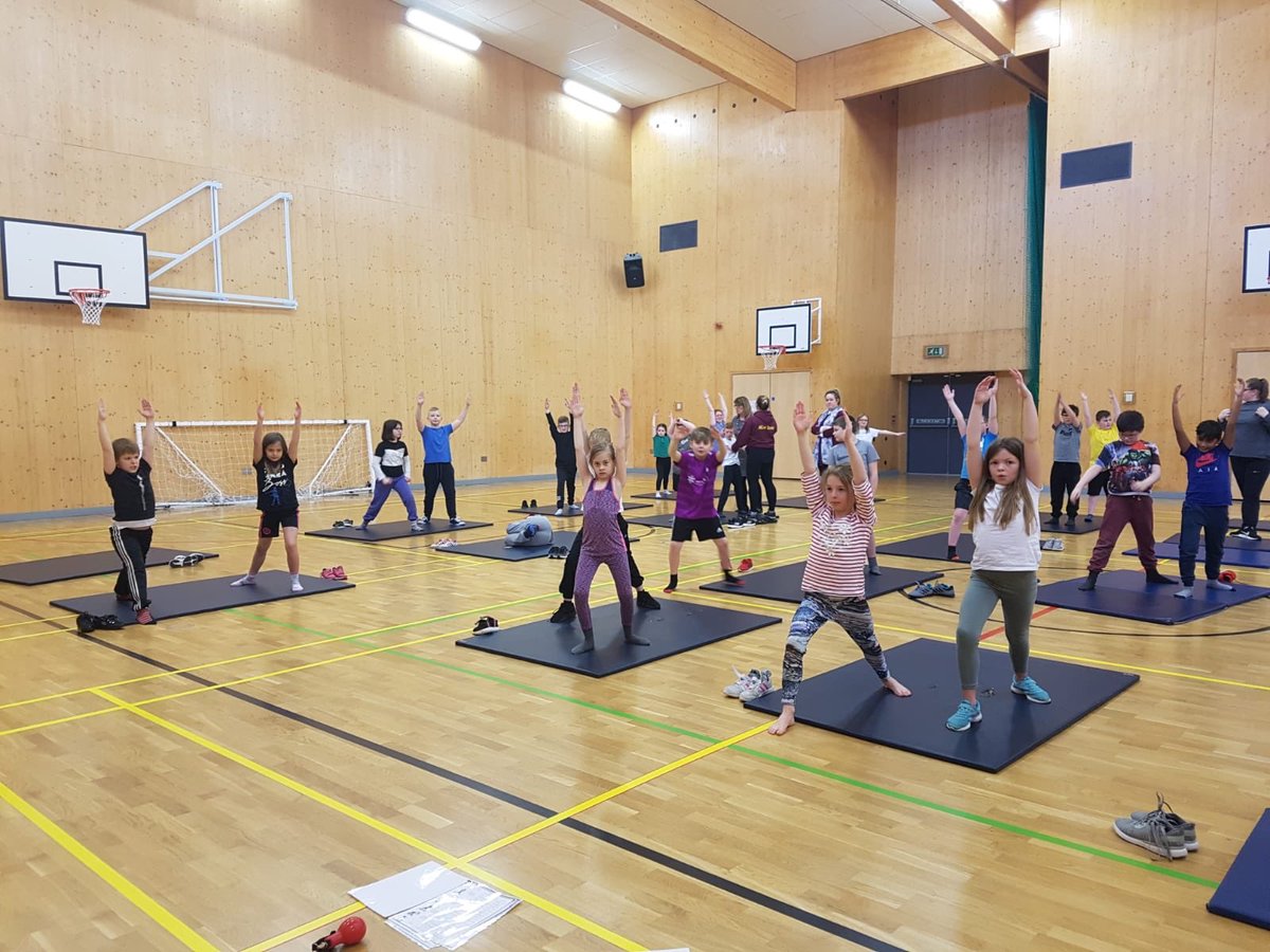 keltyps's tweet photo. Channelling their inner poise, P5 sharing their Warrior 1 pose #yoga #ActiveKPS #strength https://t.co/LNyeuXHJlP