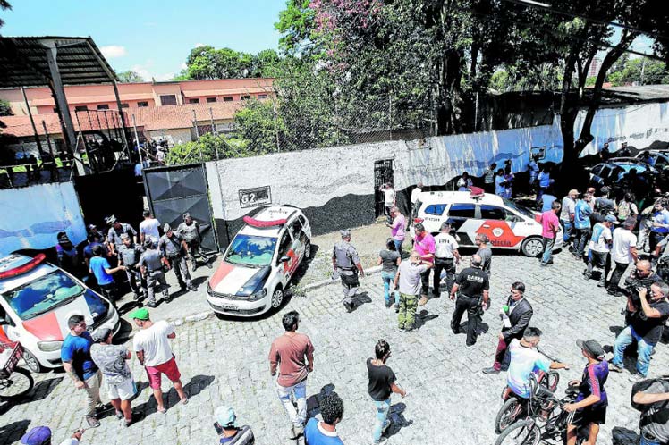 Así fue como ingresaron los autores de la masacre en escuela de Sao Paulo (VIDEO)

bit.ly/2O3W8Nc