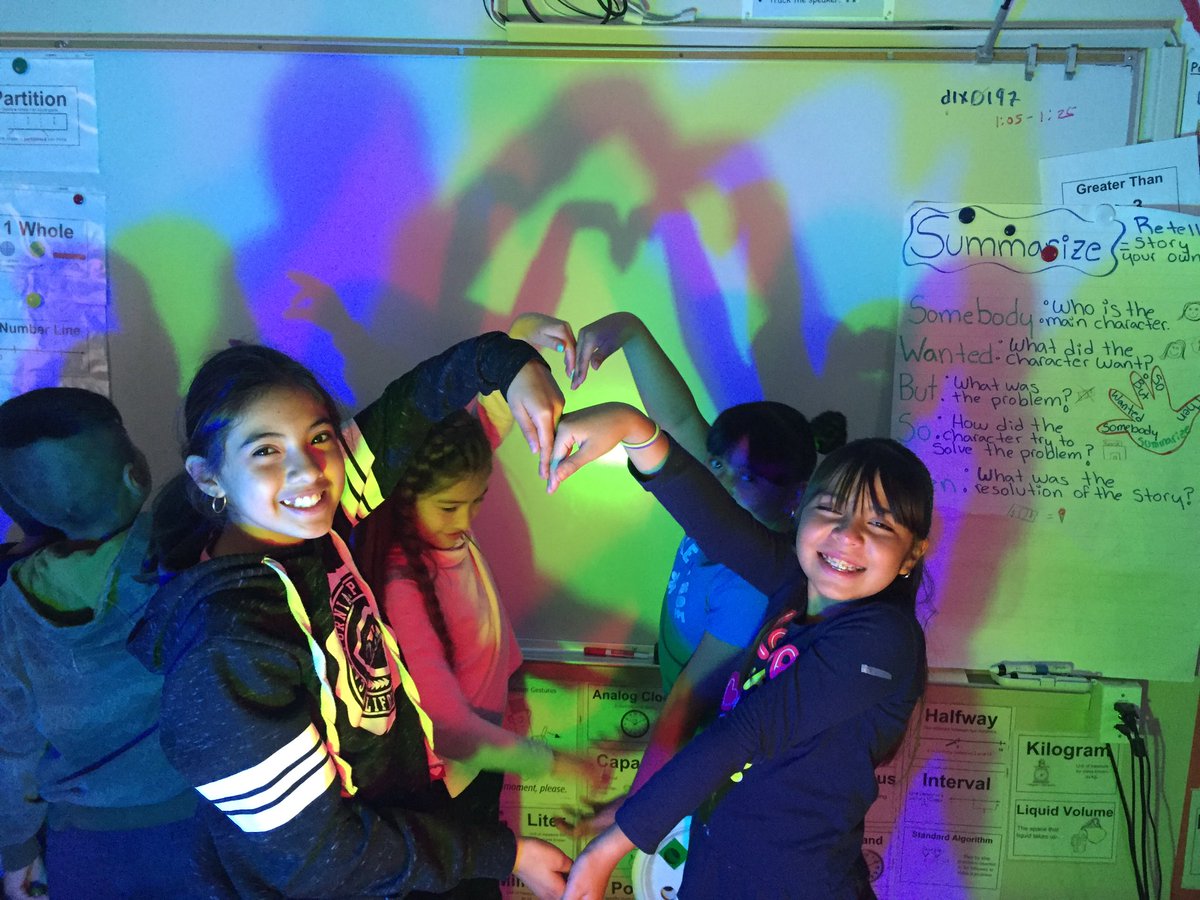 greenfieldcsw's tweet photo. Can you spot the C S W hand shadows ? (Community Science Workshop) The 3rd & 4th grade after school program students got to learn about the three main primary colors of light & its perception 💡 👁 #colorshadows #colorwheels #handshadows https://t.co/K12KaBN8Xe