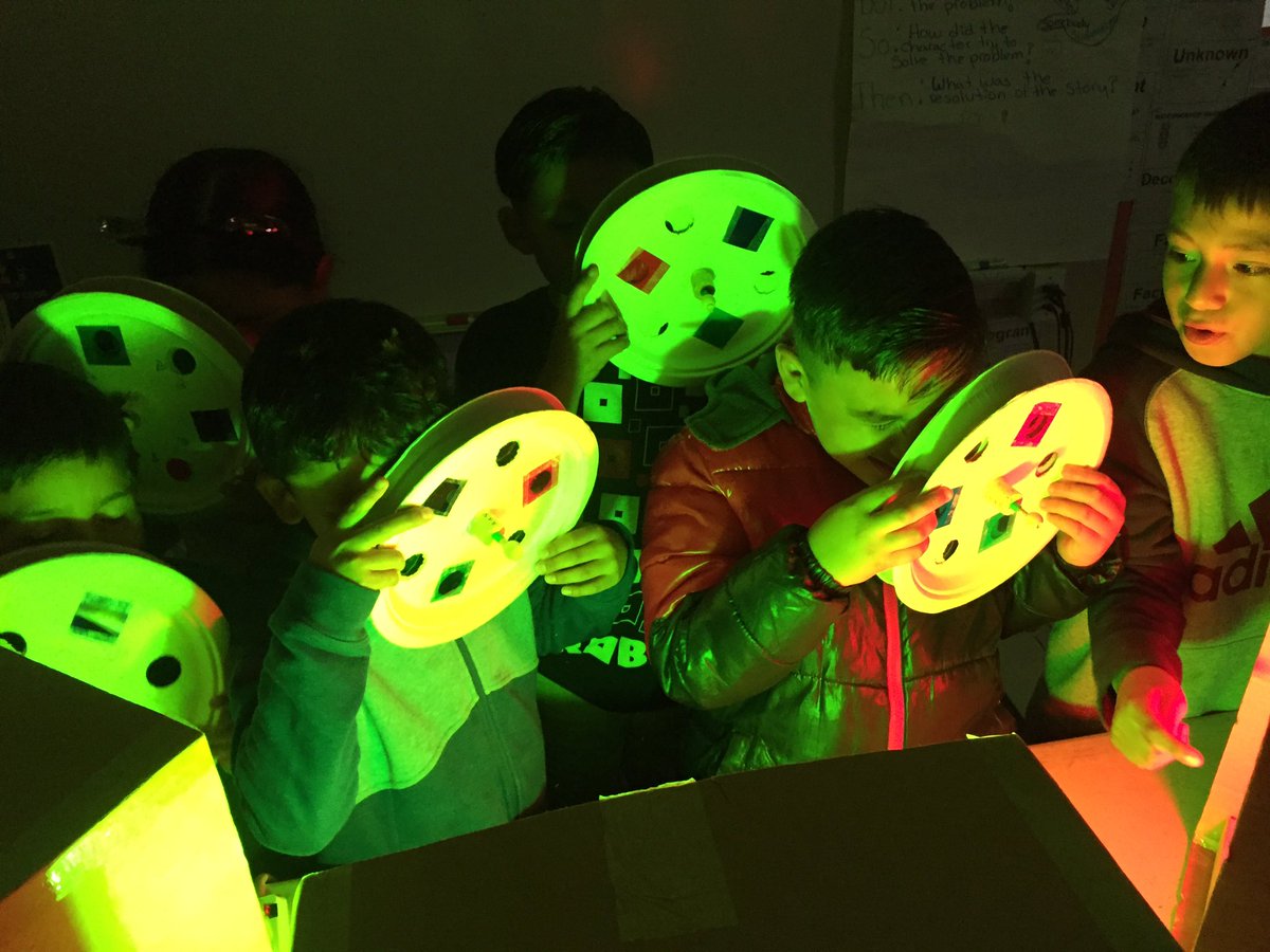 greenfieldcsw's tweet photo. Can you spot the C S W hand shadows ? (Community Science Workshop) The 3rd & 4th grade after school program students got to learn about the three main primary colors of light & its perception 💡 👁 #colorshadows #colorwheels #handshadows https://t.co/K12KaBN8Xe