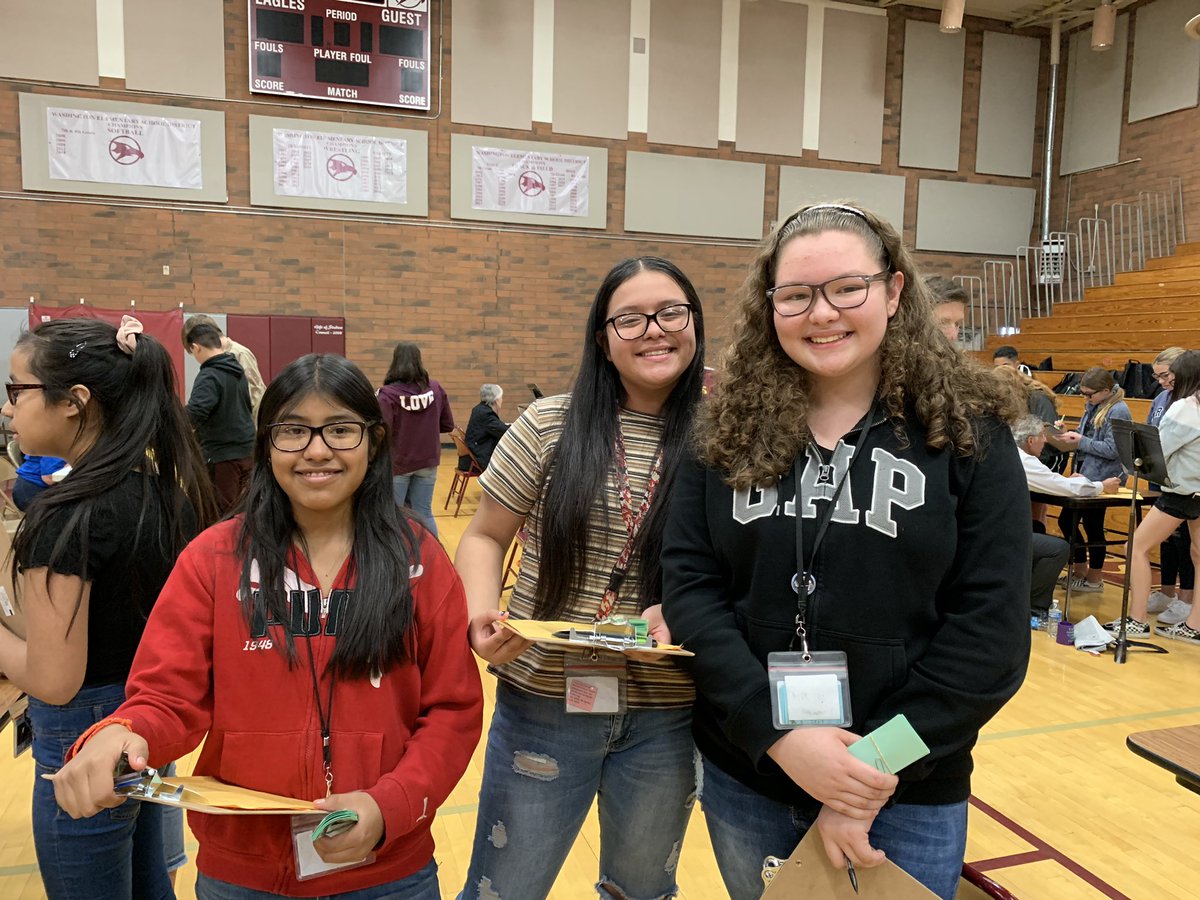 AzCouncilEconEd's tweet image. Students at Mountain Sky Middle Going through the #FinancialFair learning about buying/renting cars, homes, car insurance, groceries, entertainment. Incredible event! @WESDschools