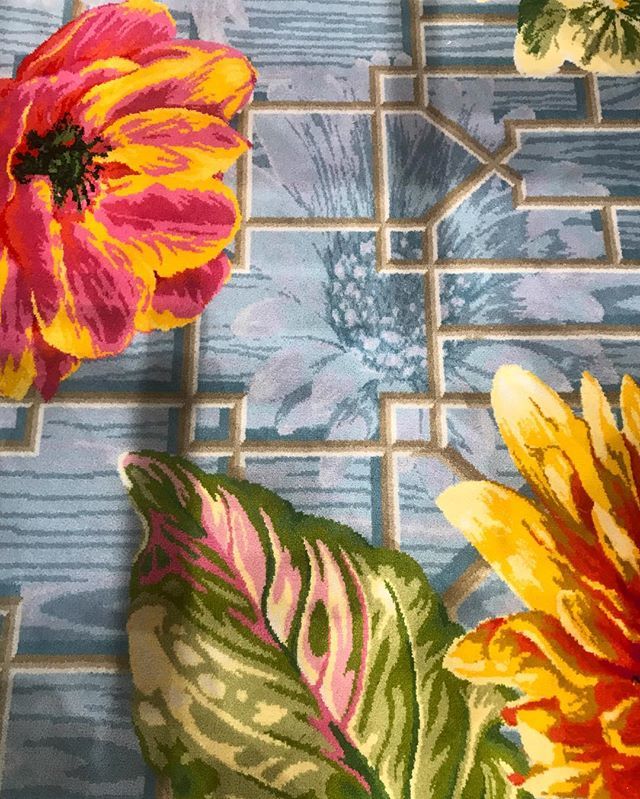 TreborNevets's tweet photo. Florals everywhere @bdwestfair .
.
.
.
.
#boutiquedesign #trending #bdwestfair #interiordesign #trebornevets #florals #interiorstyle #decor #flowerpower #homestyle #luxuryhomes #rug #flooring #trebornevetsinteriordesign https://t.co/saDhDlxvqN https://t.co/7Y51oNYn1y