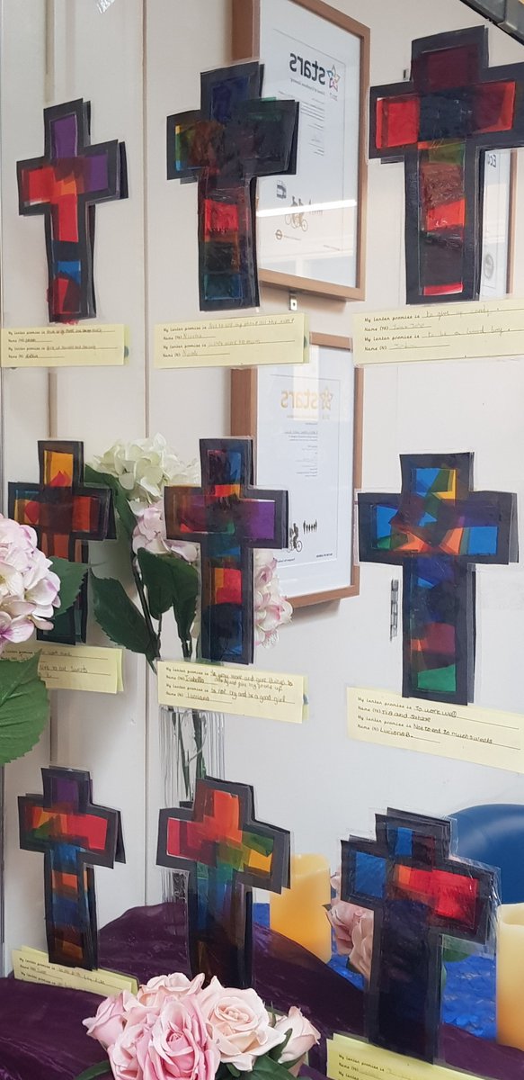 An inspiring Cross Phase afternoon...our Nursery pupils worked alongside the pupils from Year 6 @stbsw12 and created breath-taking crosses with their Lenten Promises after learning about The Temptation of Jesus.  #NotoTemptation #FollowersOfJesus #Federation