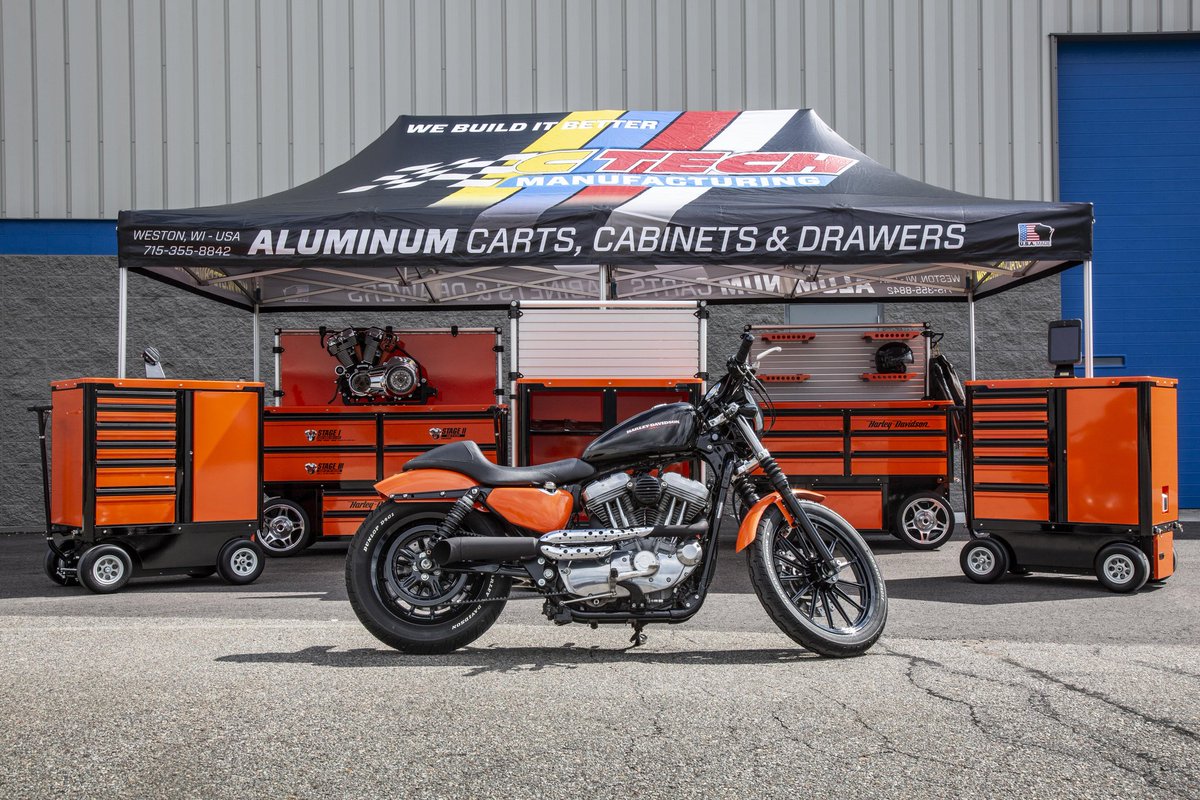 _CTech's tweet photo. #ThrowbackThursday: To this badass photoshoot we did with Harley-Davidson products.
The display carts turned out great! Don't worry northern riders, spring is right around the corner! 📸
.
.
.
#WeBuildItBetter #MobileStorage #MotionLatch #DisplayCart #Harley #HarleyDavidson #TBT https://t.co/HOdSGMY4UI