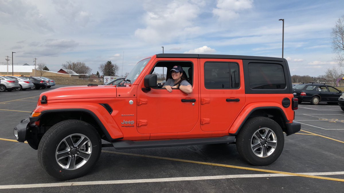 Out enjoying ☀️😎 in my dream car!