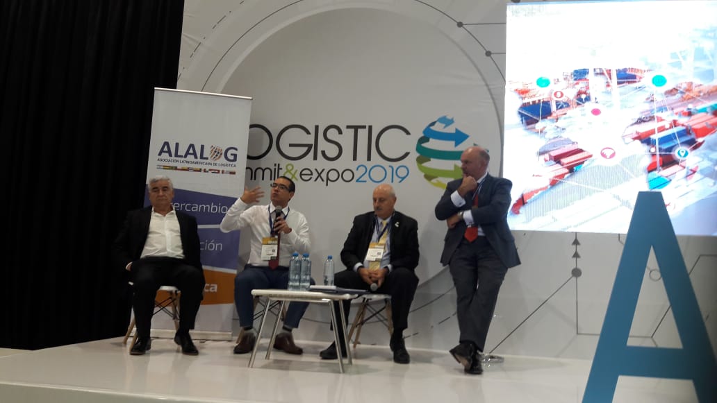 ALALOGok's tweet photo. Segundo panel latinoamericano: Bolivia, Ecuador, Paraguay y Uruguay. Cierre de Jorge Lopez, Presidente de Alalog, ante mas de 300 personas en Mexico. https://t.co/2P4cwO32xW