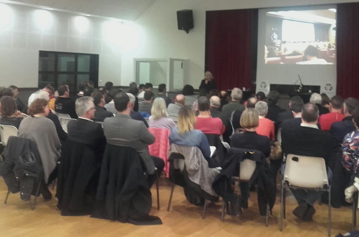 AG Nov'Agri ce soir à Remungol - Evellys <a href="/ResAgri56/">Rés'Agri 56</a> <a href="/Frgedabretagne/">Frgeda Bretagne</a>. 80 participants et une conférence-débat "se faire entendre dans les médias" sur fond d'#agribashing  #forcedesgroupes #ceuxquiproduisent #CeuxQuiFontLeLait #ceuxquifontlaviande