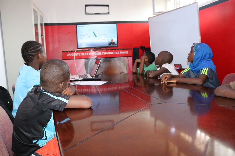 Kids4educ_Asbl's tweet photo. L' éducation que l'on donne d'ordinaire aux jeunes, est un second amour propre qu' on leur inspire.
Soutenez nos projets.

#education #United #UNICEF #WomensDay2019 #UNESCO #DRCongo #RDC #Diaspora #kids #environnement #ChildrensBooks #Children #WomenInFinance #Finance #help https://t.co/Vs830YiMU0