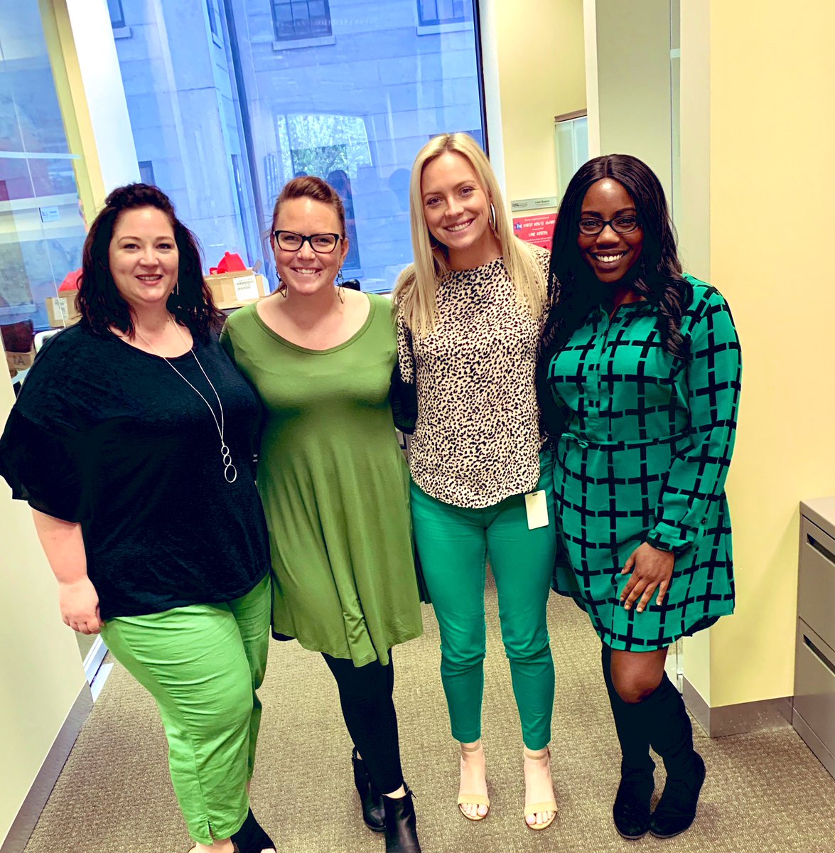 ashleysniderpro's tweet photo. It’s starting to get GREEN in Savannah.  Must be time for #StPatricksDay2019 ! #TMXFamily #TeamXtra #TMXCareerlove @HeatherSueirro @k5bradbury @laneboston2 https://t.co/Ny7cM9b68m
