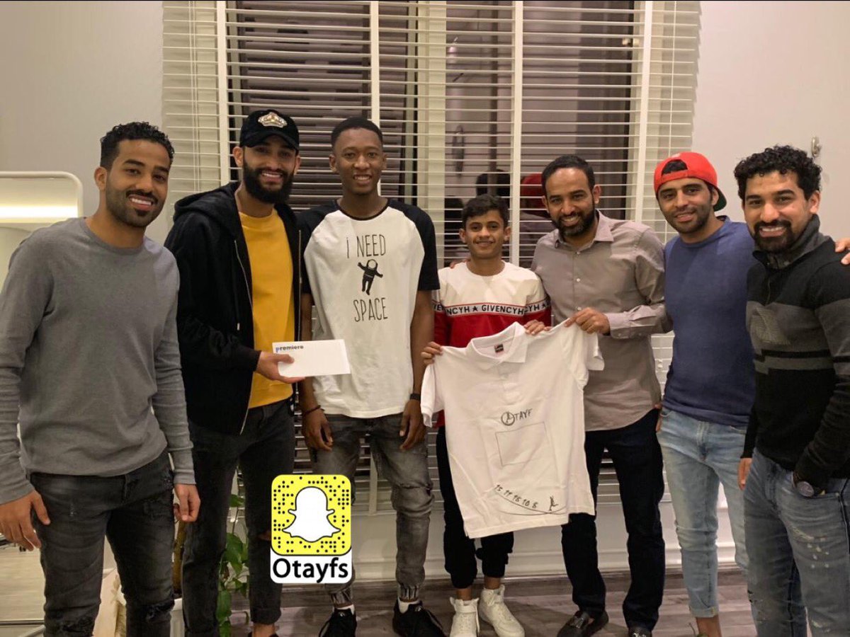 ماجد التويجري (@mtwaijari) on Twitter photo عيال عطيف كما لم ترونهم من قبل ميسي الهلال عبدالله بعد قليل على #صدى_الملاعب
<a href="/mustafa_agha/">#مصطفى_الآغا Mustafa Agha</a>
<a href="/sadaalmalaeb/">صدى الملاعب</a>
<a href="/otayfff15/">عبده عطيف</a>
<a href="/otayfff11/">احمد عطيف</a>
@Otayfff8 عيال عطيف كما لم ترونهم من قبل ميسي الهلال عبدالله بعد قليل على #صدى_الملاعب
<a href="/mustafa_agha/">#مصطفى_الآغا Mustafa Agha</a>
<a href="/sadaalmalaeb/">صدى الملاعب</a>
<a href="/otayfff15/">عبده عطيف</a>
<a href="/otayfff11/">احمد عطيف</a>
@Otayfff8