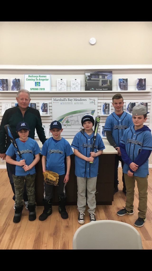 HighlandersOV's tweet image. We are very happy to announce Neil Corp Homes has become a major sponsor of the Ottawa Valley Highlanders. Ed Reid of Neil Corp Homes invited some of our players by their downtown Arnprior office to make the announcement!
