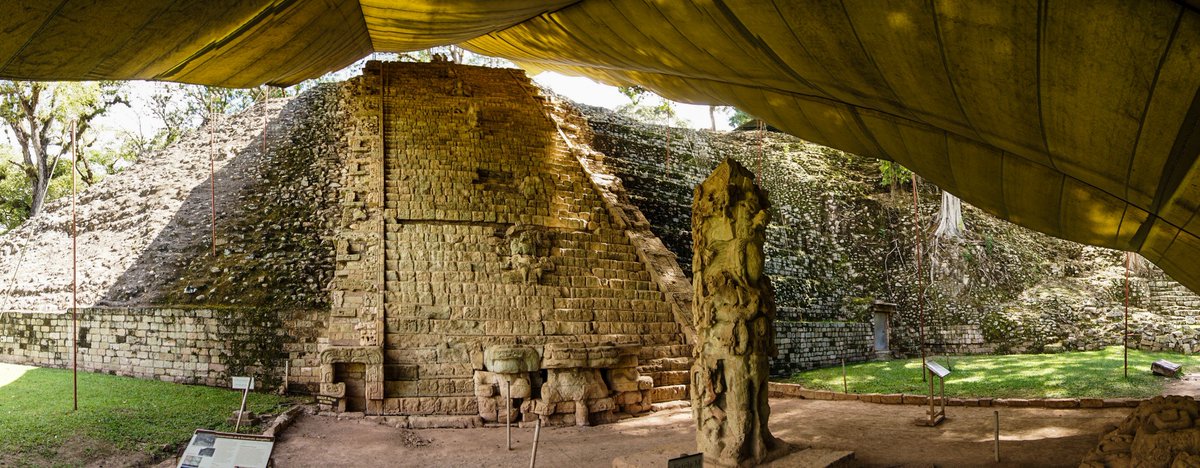 Visit Honduras on Twitter: "😮😱🇭🇳🌴Uno de los tesoros más importantes que hacen a Copán más que un destino, es el área de la Escalinata de Jeroglíficos. Contiene más de 2000 grabados y